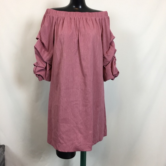 Off the shoulder Shift Dress - Picture 2 of 7